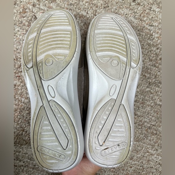 Aravon Womens Pc Tie Metallic Fashion Sneaker Size 7 - Picture 8 of 8